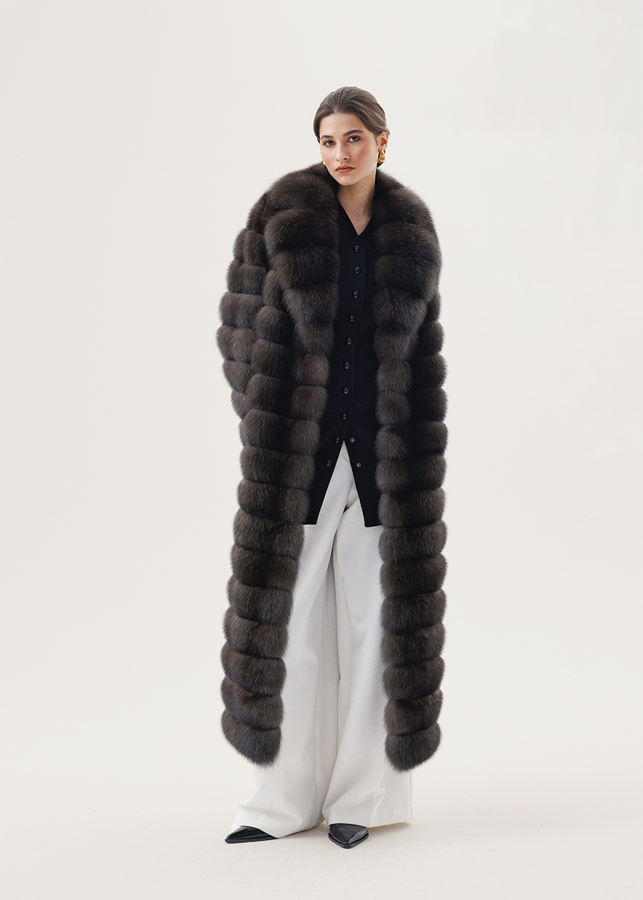 Соболиная шуба в оттенке Dark Russo с объемным классическим воротником