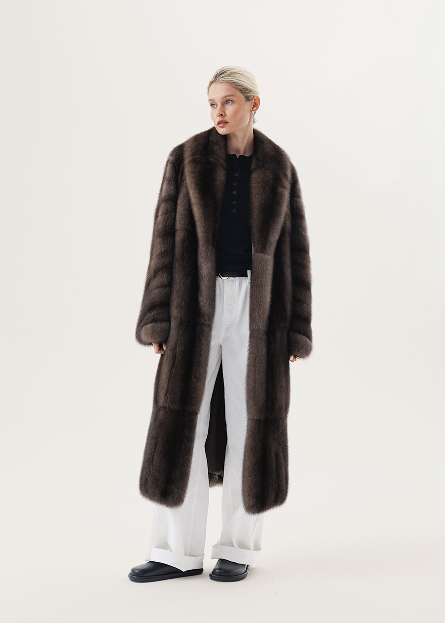 Долевая шуба из соболя с цельным шалевым воротником