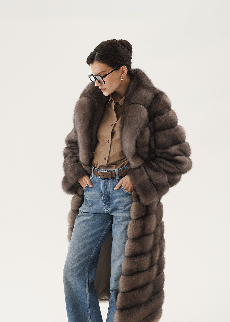 Длинная шуба из соболя в кофейном оттенке