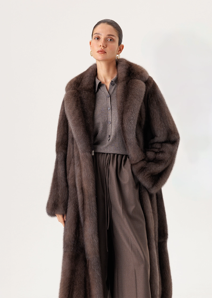 Шуба из цельного соболя с английским воротником