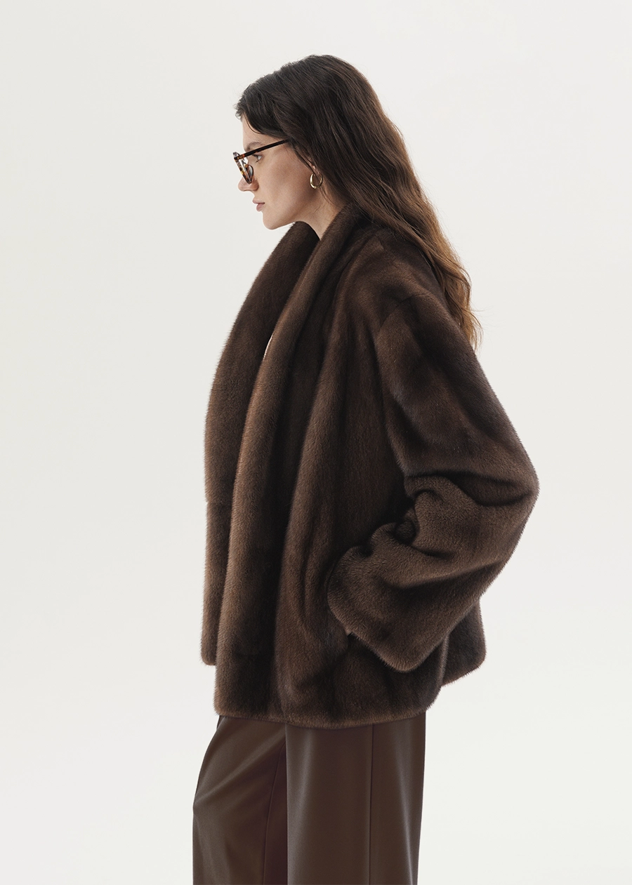 Шуба из скандинавской норки в ореховом оттенке