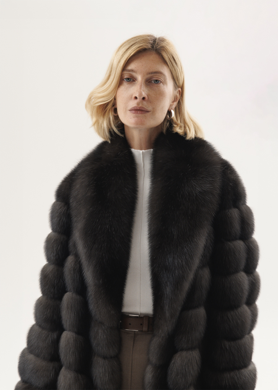 Лонг-версия классической шубы из ценного меха баргузинского соболя