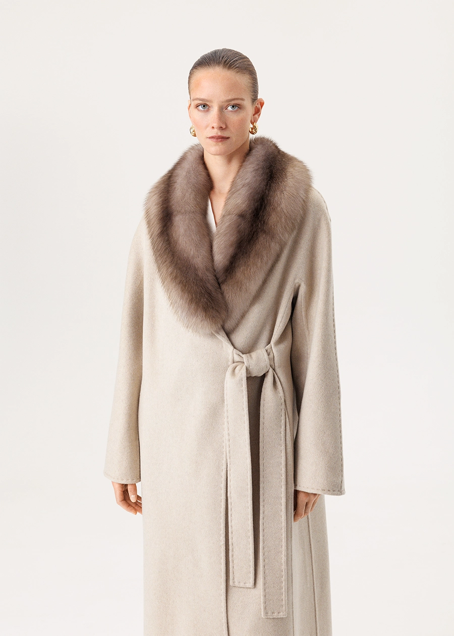Кашемировое пальто с цельным шалевым соболиным воротником