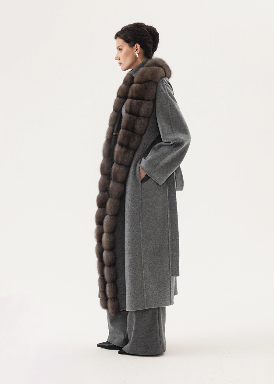 Пальто из кашемира c отворотной бортовой отделкой из натурального меха соболя
