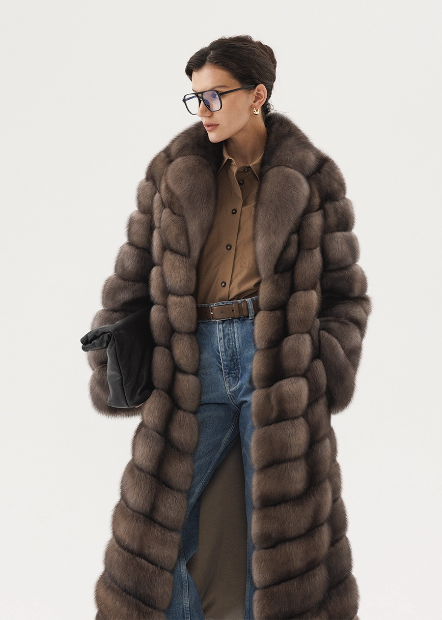 Длинная шуба из соболя в кофейном оттенке