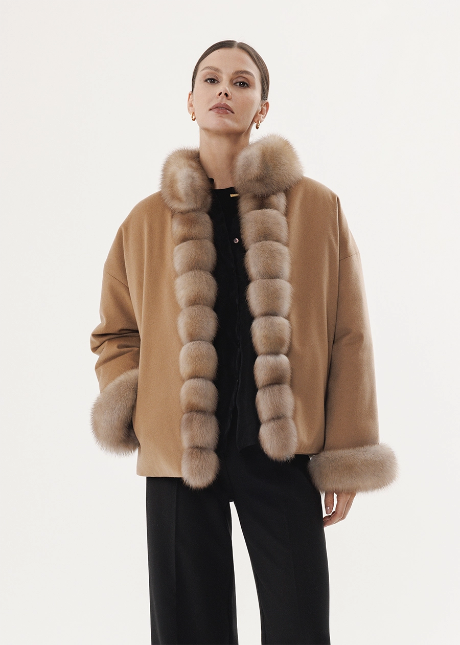 Кашемировая куртка с отделкой из меха куницы