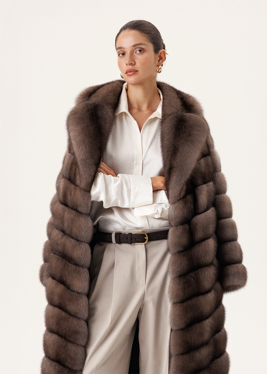 Длинная шуба из соболя с цельным английским воротником