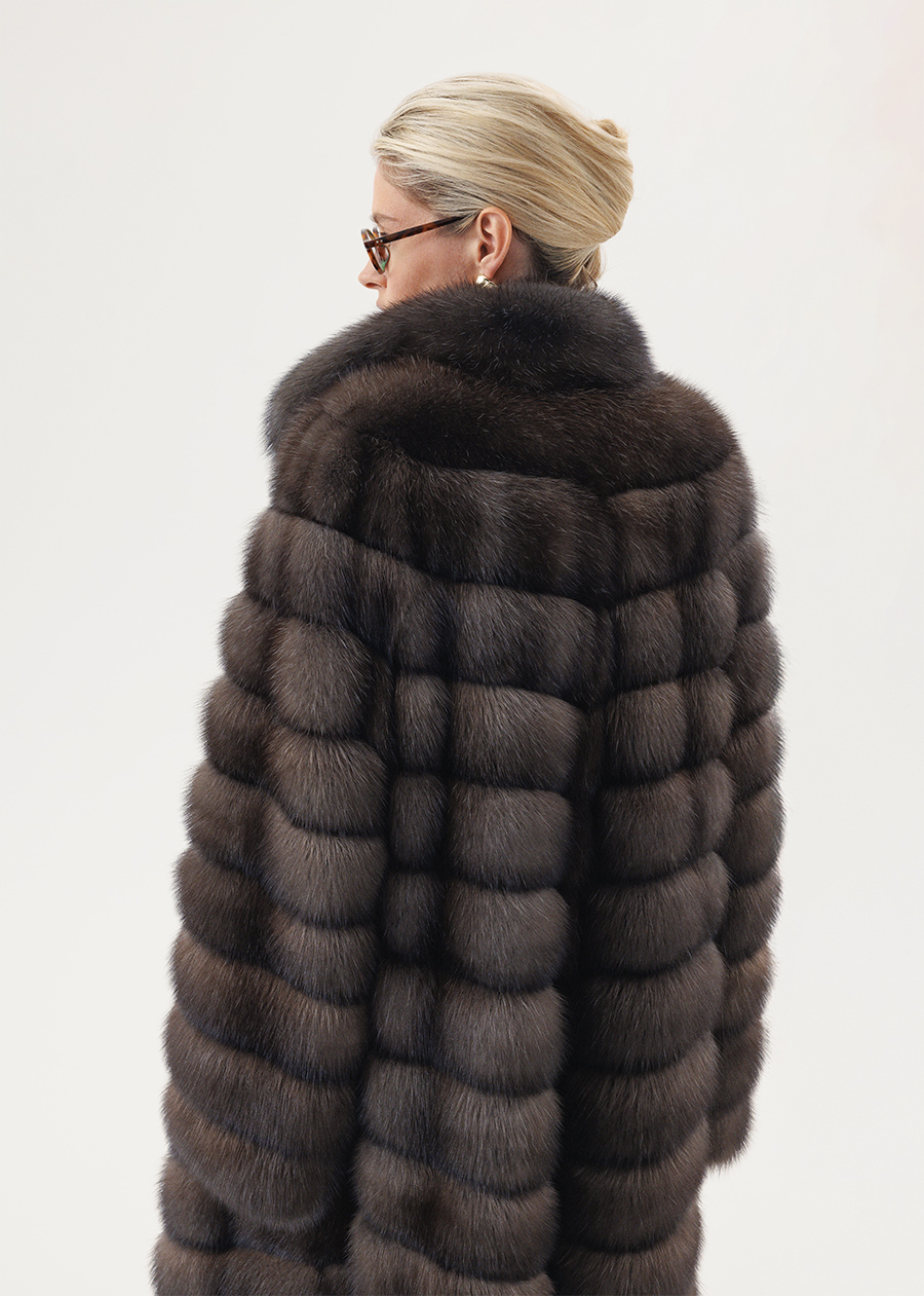 Шуба из меха соболя в пол в оттенке Графит