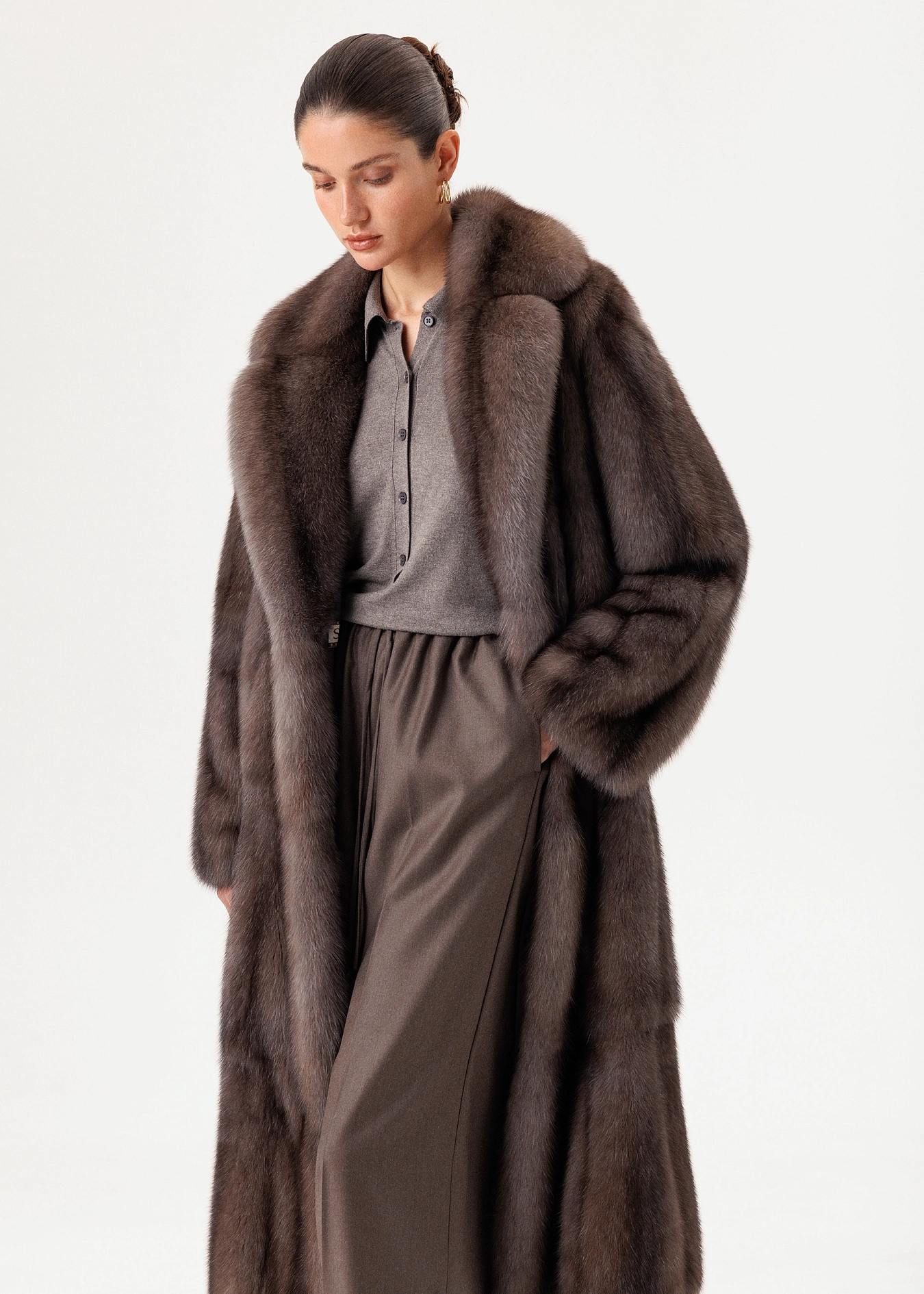 Шуба из цельного соболя с английским воротником